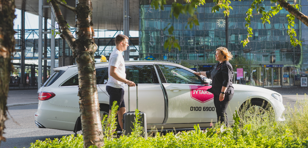 Taksi Jyväskylä 0100 6900